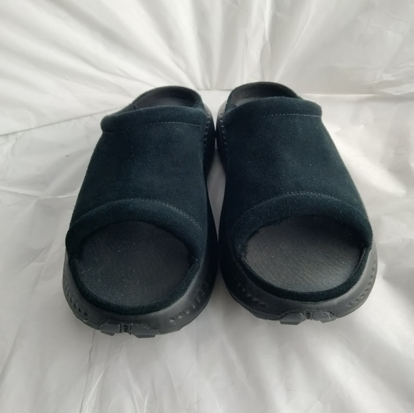 UGG CA805 V2 SLIDE BLACK SUEDE PLATFORM SANDAL -MEN’S US 12 - Picture 2 of 14